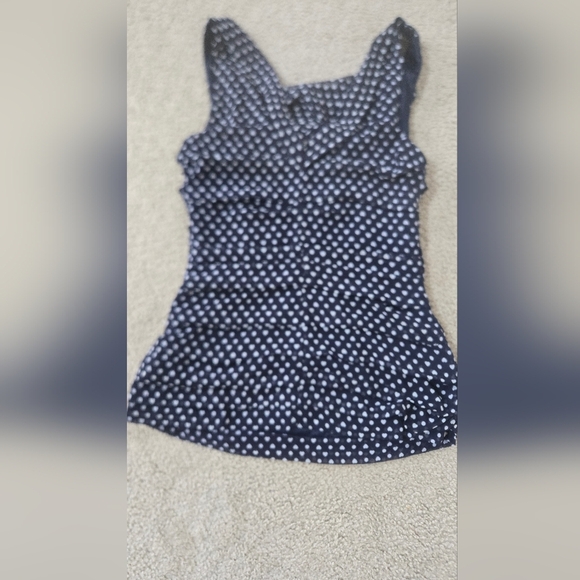 Express Navy and White Heart Sleeveless Blouse Size Medium - Picture 4 of 5